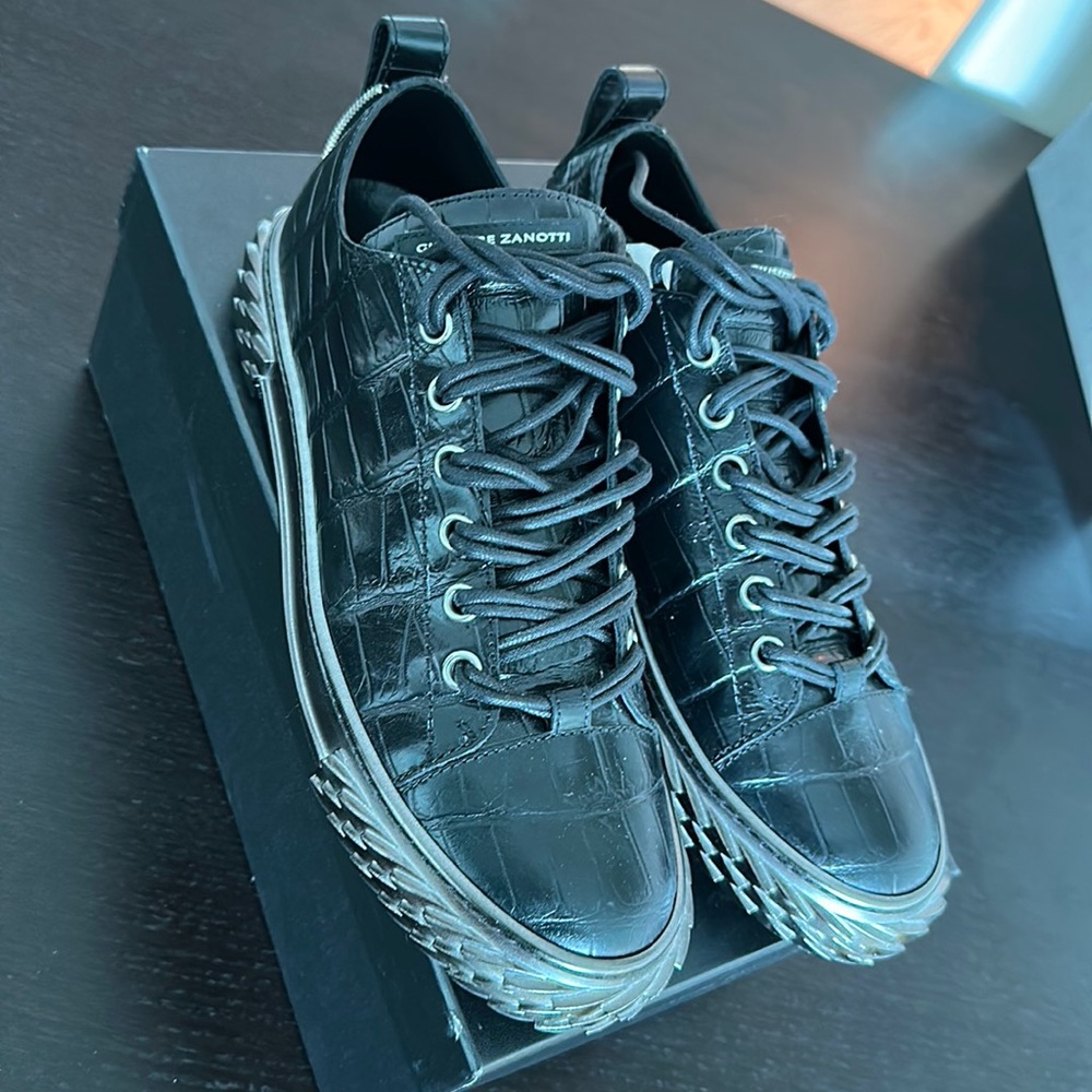 Giuseppe Zanotti “Blabber Brady print “ leather dreeey shoes size 11.